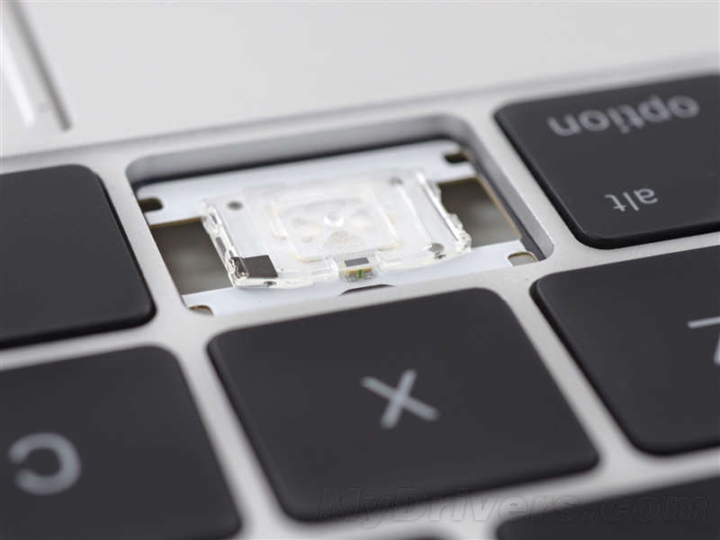 新MacBook完全拆解：蘋果太強大了