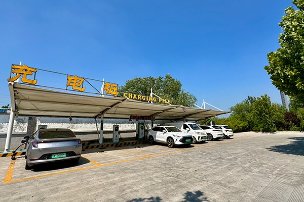 1-9月我國充電基礎(chǔ)設(shè)施增量超243萬臺 換電運(yùn)營商持續(xù)增加