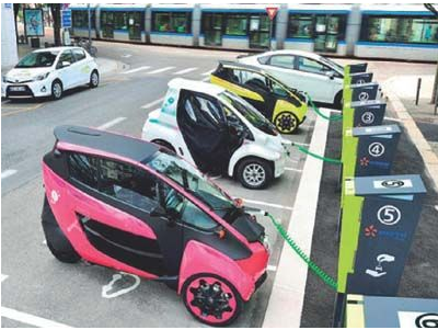 新萌寵來襲!豐田i-Road電動車投放市場 新萌寵來襲!豐田i-Road電動車投放市場