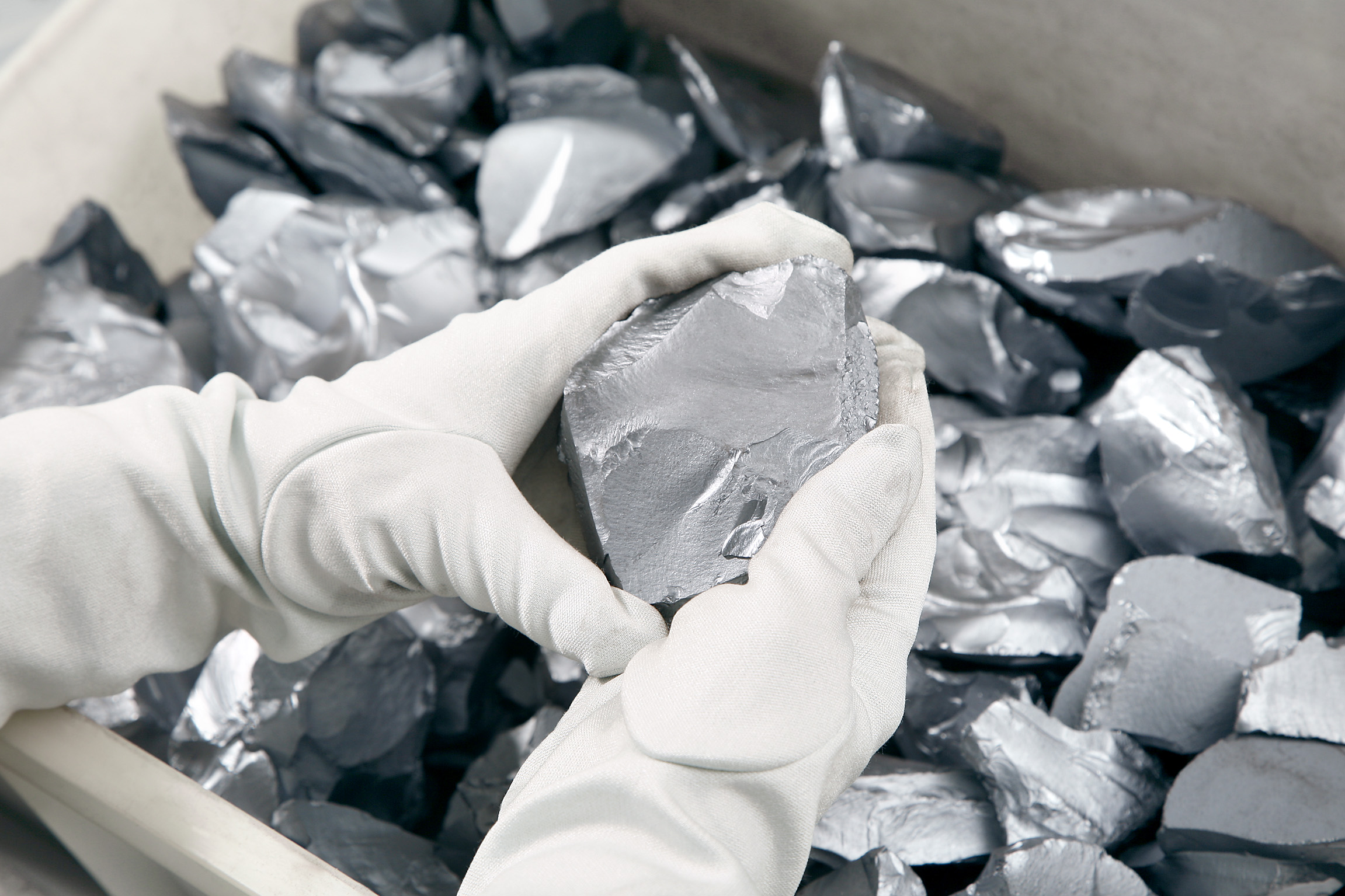 電價優(yōu)勢VS技術(shù)升級 多晶硅企業(yè)生死較量