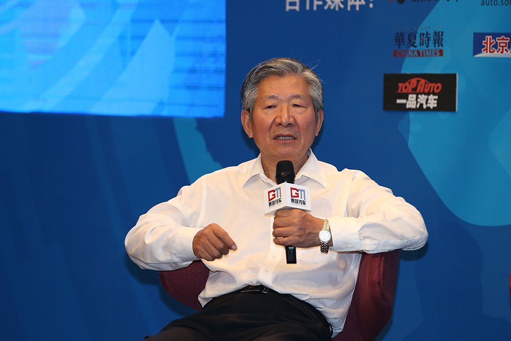 原國務院發(fā)展研究中心副主任侯云春
