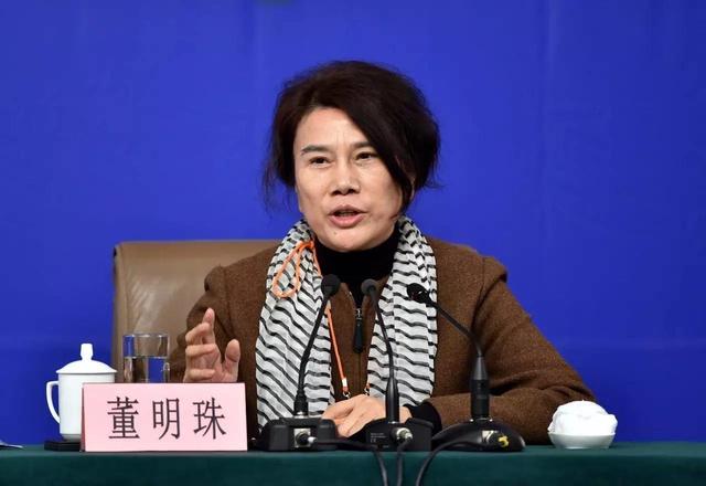 緊隨賈躍亭 董明珠為何也押注新能源汽車(chē)？