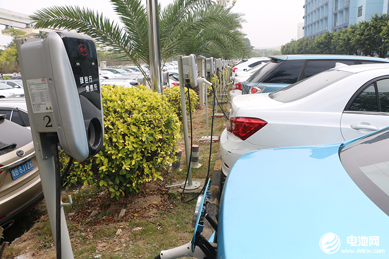 中消協:新能源電動汽車充電使用記住這幾點 省心少煩惱